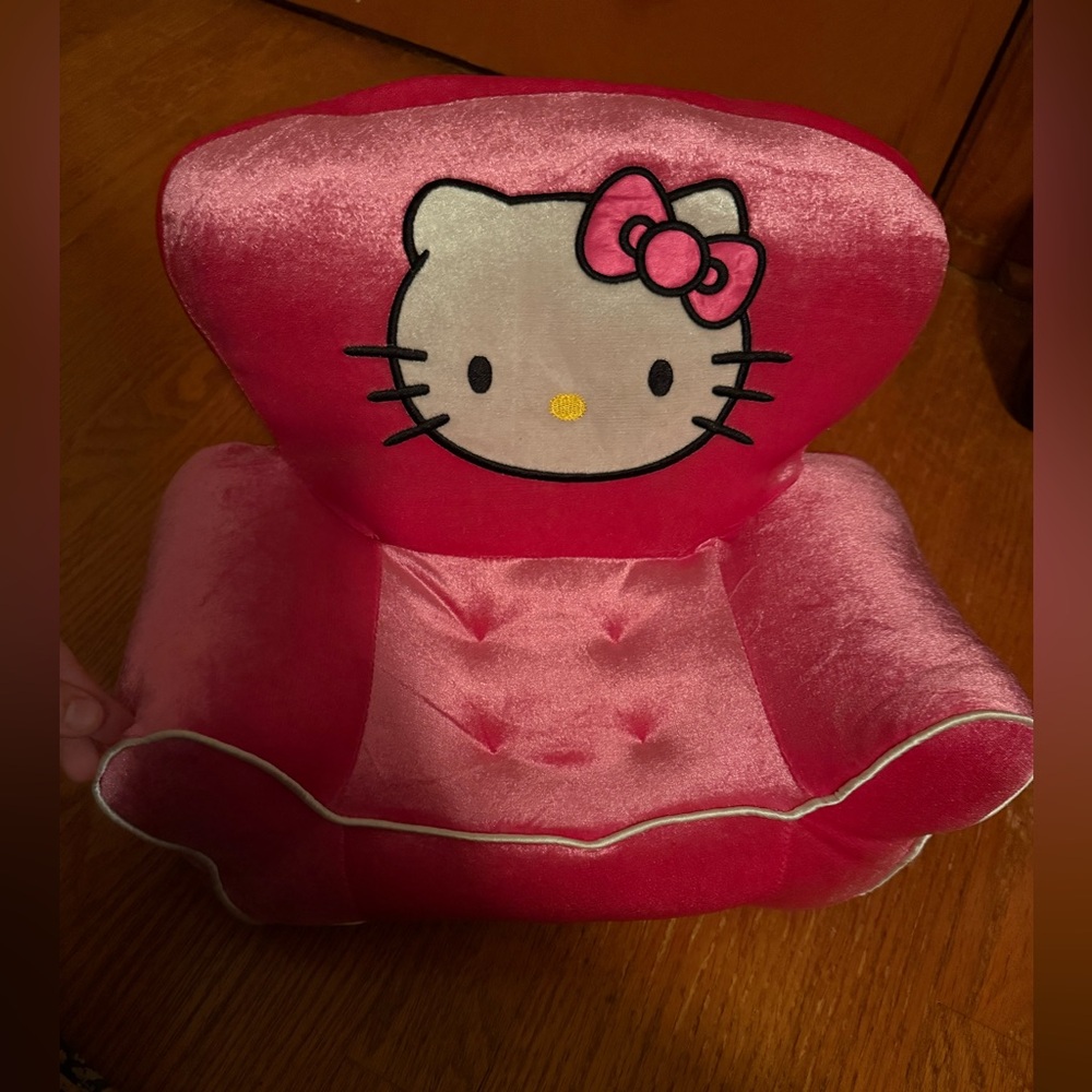 Build-A-Bear hello kitty chair